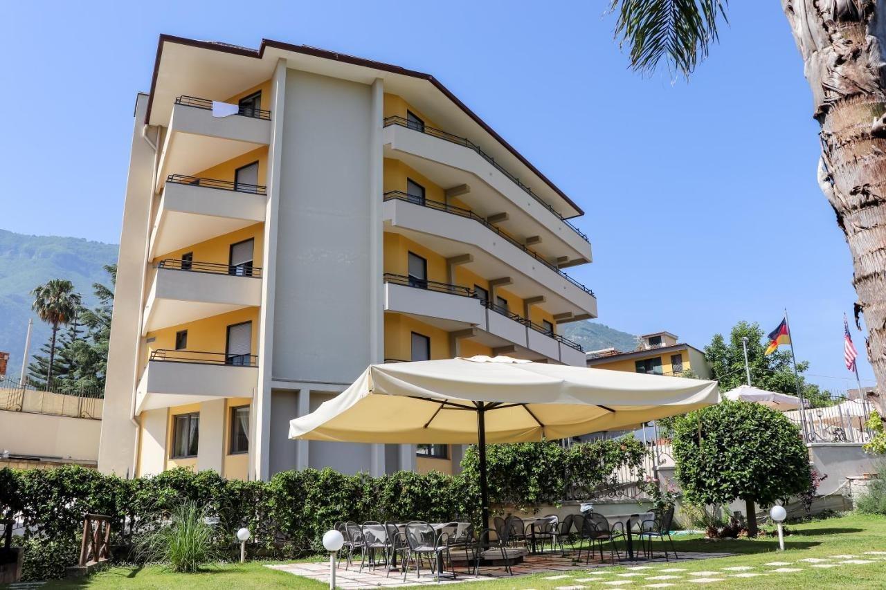 Europa Stabia Hotel Castellammare di Stabia Buitenkant foto